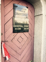 Uczniowie klasy III PP odwiedzili cmentarz